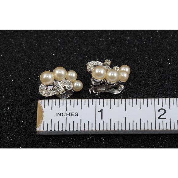 Vintage, Cluster, Pearl and Rhinestone, Earrings, Clip On Closure, White Pearls, - Picture 2 of 3